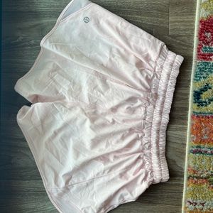 LULU LEMON STRAWBERRY MILKSHAKE HOTTY HOT 4” SHORTS **DISCONTINUED COLOR**
